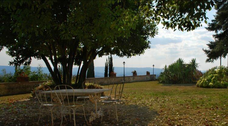 Hotel Castello Di Tavolese Certaldo Exterior foto